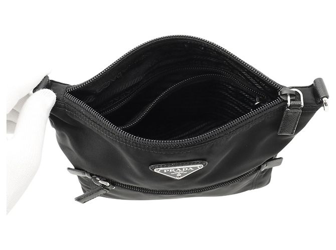 Borsa a spalla Prada in nylon nero - vista 5