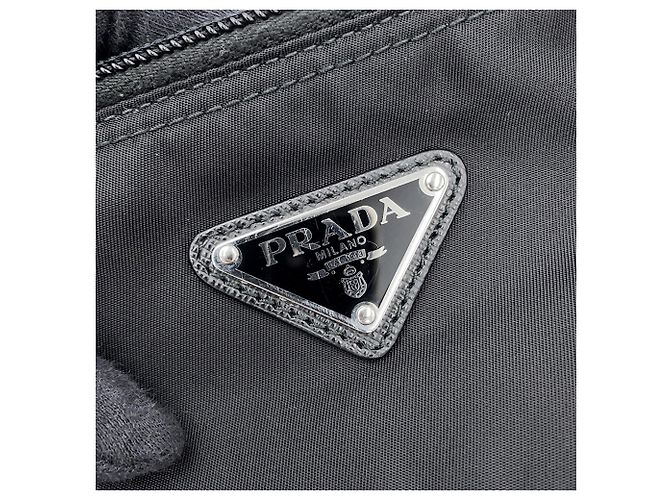 Borsa a spalla Prada in nylon nero - vista 9