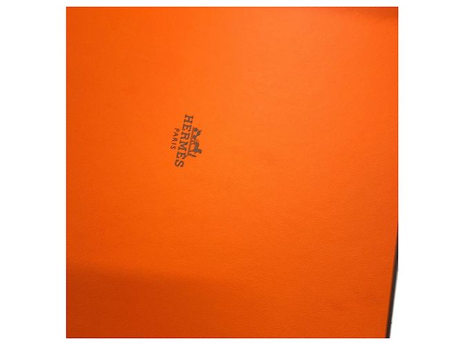 Hermès Hermes Picotin Lock PM Handbag - view 10