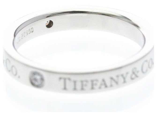 Tiffany & Co. Anello Logo in Platino e Diamanti 4mm - vista 7