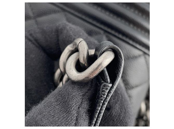 Borsa a tracolla Chanel Black Matelassé con catena - vista 15