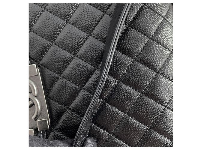 Borsa a tracolla Chanel Black Matelassé con catena - vista 16