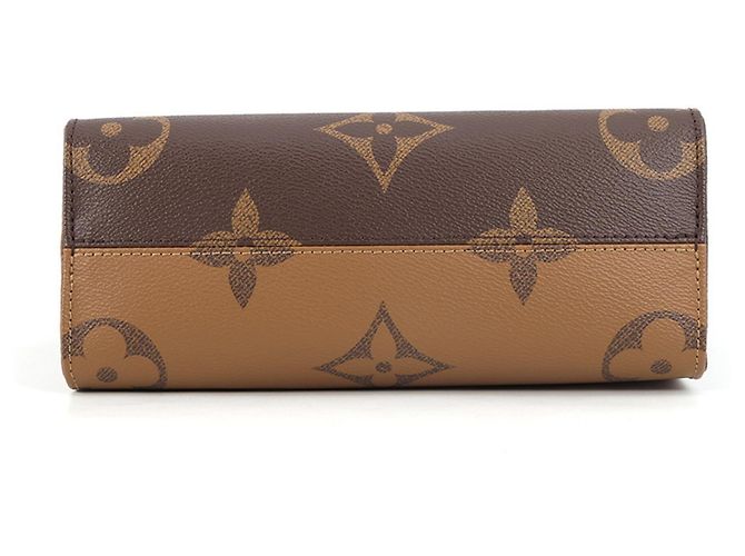 Borsa Louis Vuitton Monogram Reverse Giant OnTheGo PM - vista 3