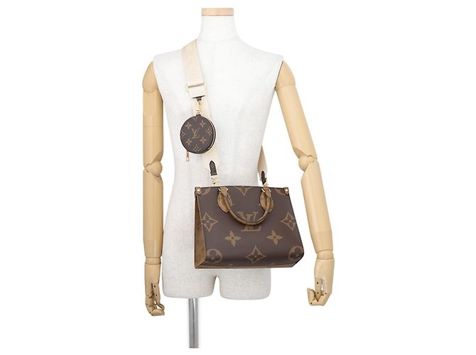 Borsa Louis Vuitton Monogram Reverse Giant OnTheGo PM - vista 5