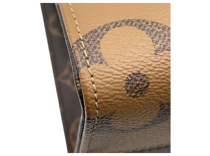 Borsa Louis Vuitton Monogram Reverse Giant OnTheGo PM - vista 7