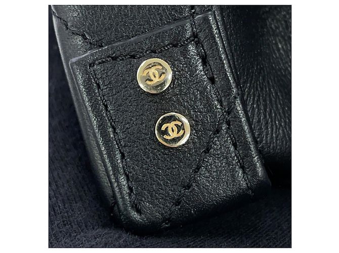 Borsa a tracolla Chanel Matelassé con catena - vista 11
