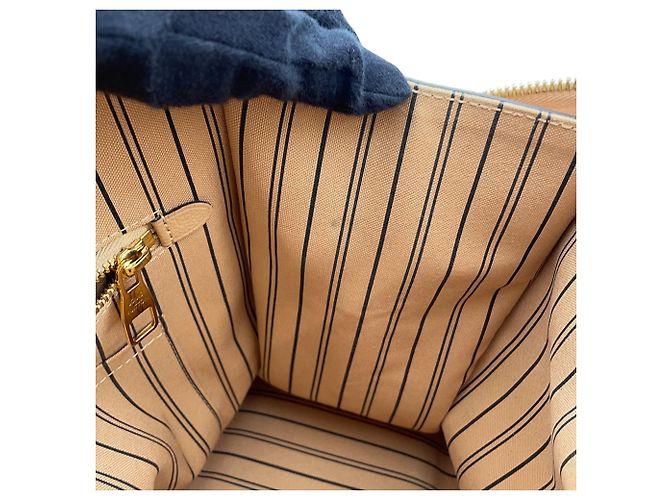 Borsa Louis Vuitton Monogram Empreinte Pont Neuf GM - vista 14