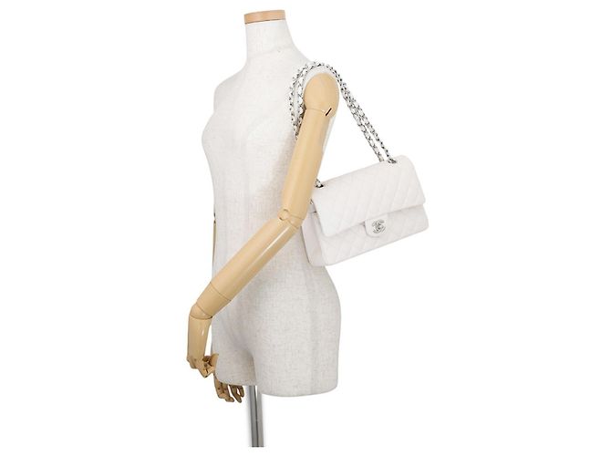 Borsa a tracolla con catena Chanel in White - vista 4