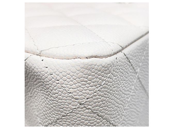 Borsa a tracolla con catena Chanel in White - vista 8