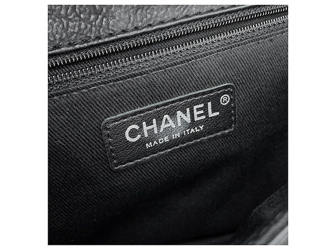 Borsa a tracolla Chanel Matelassé con catena - vista 12