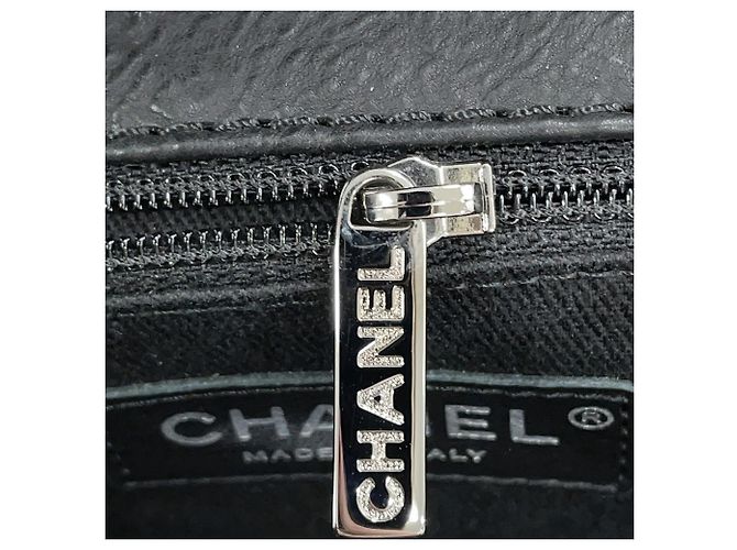 Borsa a tracolla Chanel Matelassé con catena - vista 16
