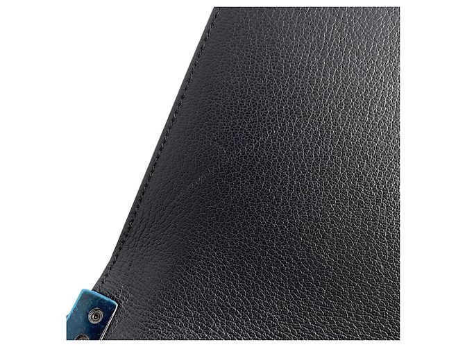 Borsa a tracolla Chanel Matelassé Black Chain - vista 10
