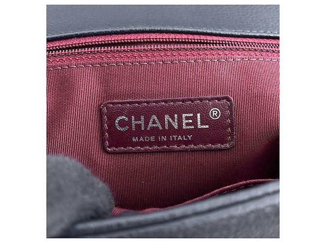 Borsa a tracolla Chanel Matelassé Black Chain - vista 17
