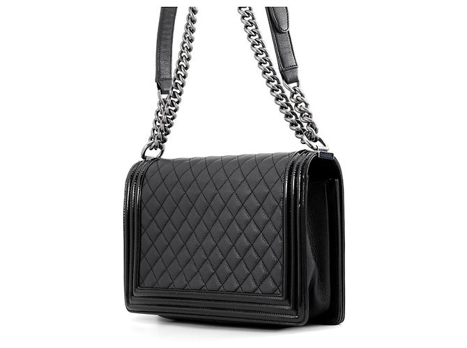 Borsa a tracolla Chanel Matelassé Black Chain - vista 2