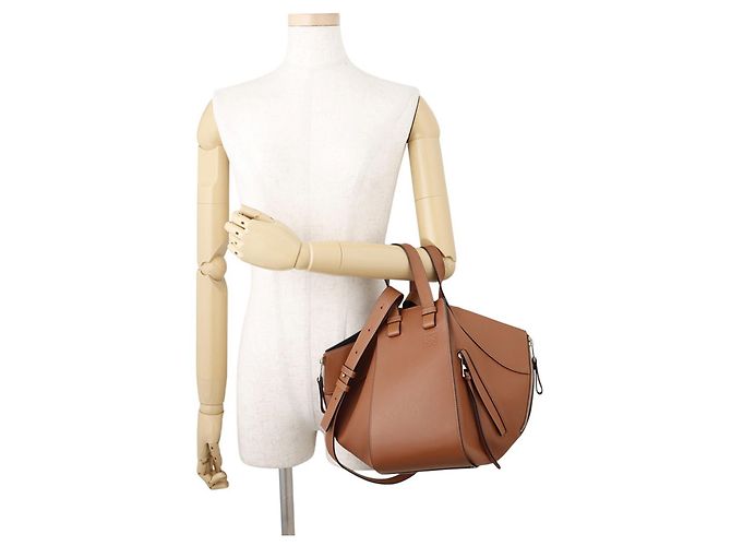 Borsa a mano Loewe Hammock Small in pelle di vitello classica - vista 4