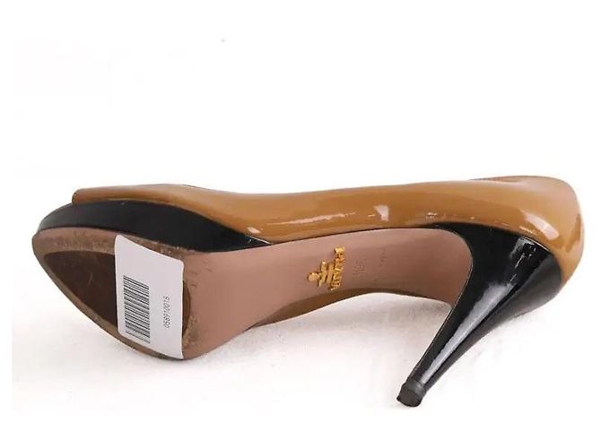 Tacchi Prada in pelle color camel - vista 6