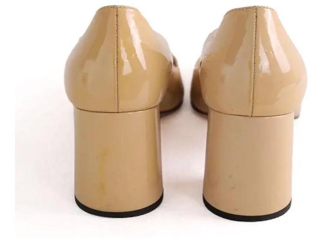 Prada Absatzschuhe aus Lackleder beige - Ansicht 2