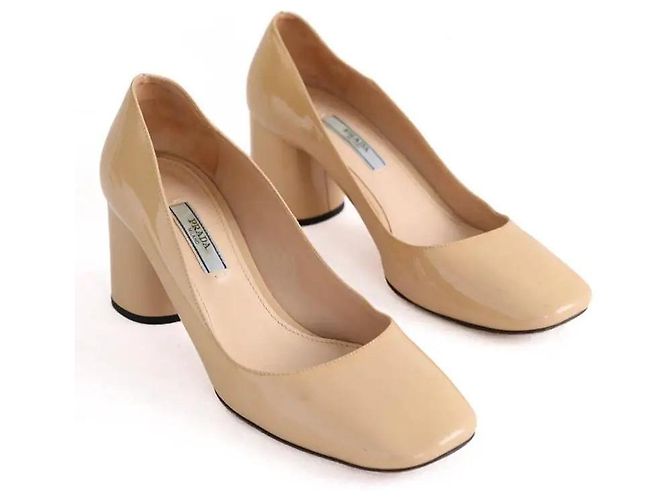 Prada Absatzschuhe aus Lackleder beige - Ansicht 3
