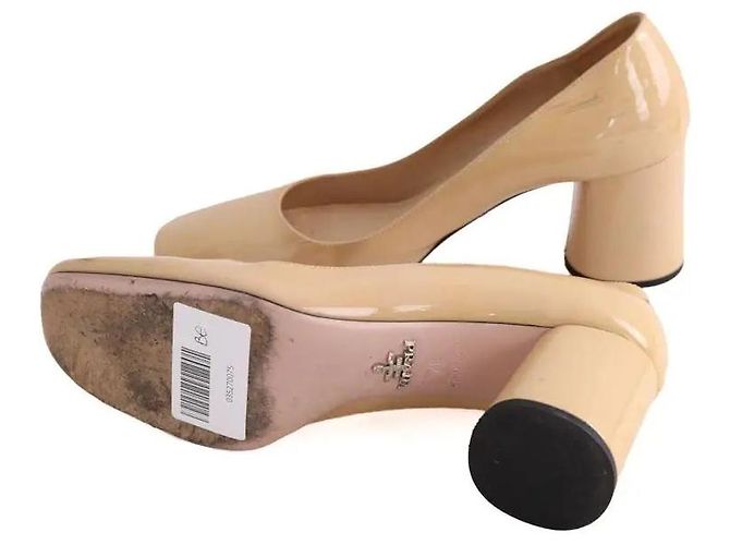 Prada Absatzschuhe aus Lackleder beige - Ansicht 6