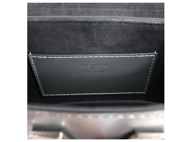 Borsa a tracolla Louis Vuitton Twist PM Spaces Collection in Argento - vista 12