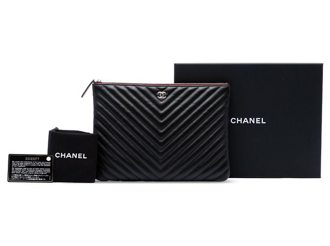 Clutch Chanel Medium CC Chevron Lambskin O Case Nera - vista 7