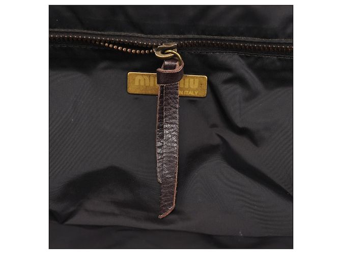 Miu Miu Borsa a tracolla e pochette in pelle craquelé marrone - vista 16