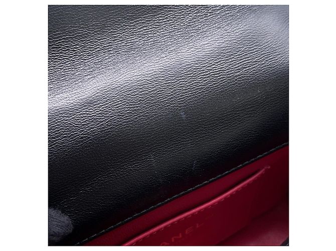 Borsa a tracolla con catena Chanel in pelle d'agnello nera - vista 11
