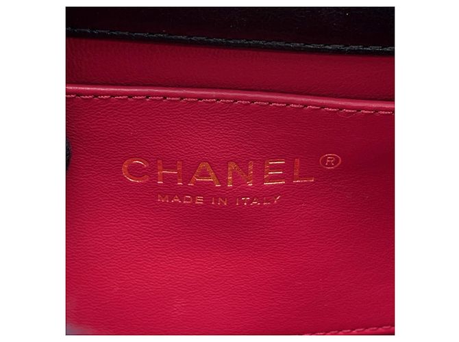 Borsa a tracolla con catena Chanel in pelle d'agnello nera - vista 14