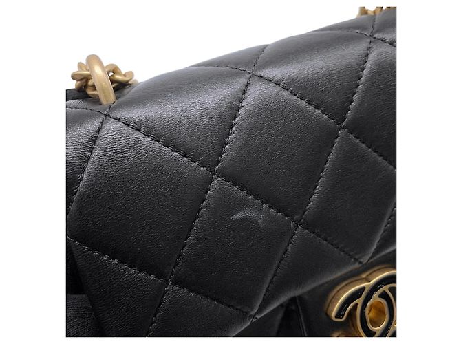 Borsa a tracolla con catena Chanel in pelle d'agnello nera - vista 8