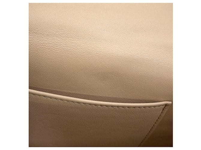 Céline Borsa a tracolla con catena Celine in pelle di capra monocromatica - vista 10