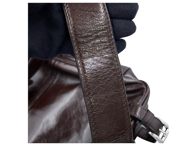 Borsa a tracolla Prada in pelle marrone scuro - vista 8