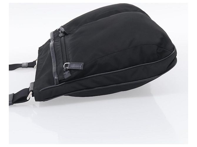 PRADA Shoulder Bag Nylon Black Silver Auth ka6912 - Jerrillo - vista 3