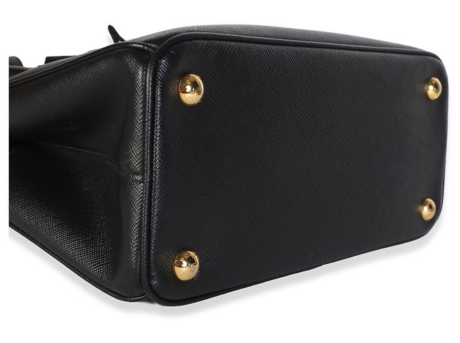 Prada Mini Galleria Double Zip Tote in Saffiano Nero - vista 7