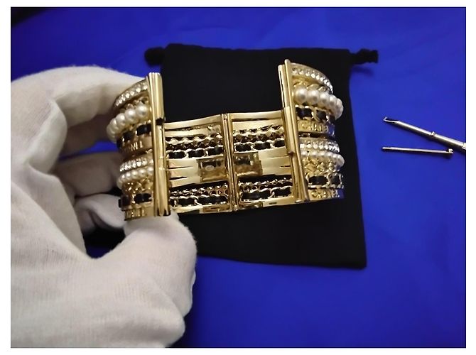 Bracciale Cuff Largo Chanel 17P Autentico Pelle Perle e Cristalli - vista 10