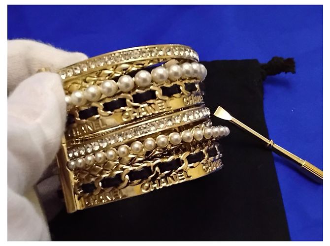 Bracciale Cuff Largo Chanel 17P Autentico Pelle Perle e Cristalli - vista 12