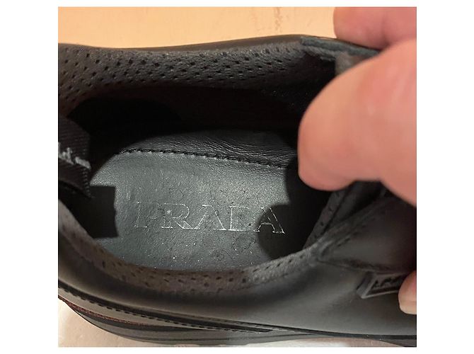 Scarpe Prada in Pelle Nera - vista 6