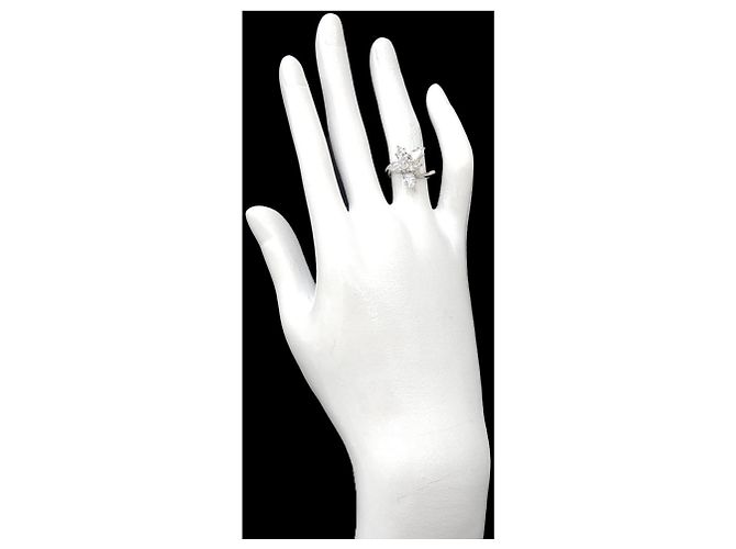 Anello Harry Winston Cluster MM in platino - vista 8