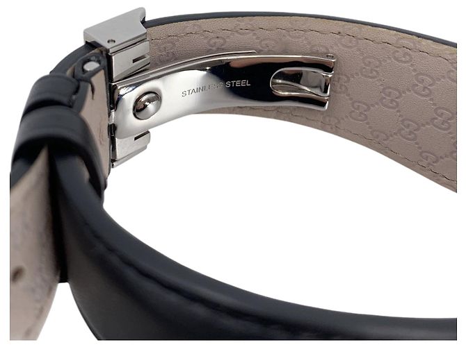 Gucci Reloj Quartz G Timeless 138.4 de acero, esfera rectangular negra y correa de cuero - vista 4