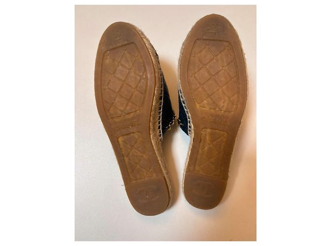 Mules espadrillas in pelle matelassé Chanel - vista 3