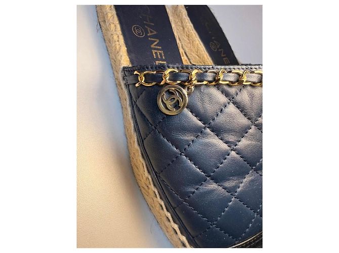 Mules espadrillas in pelle matelassé Chanel - vista 6