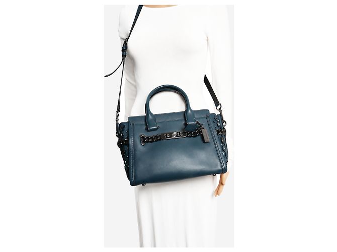 Coach Borsa Swagger in pelle blu con decorazioni floreali - vista 3