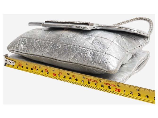 Chanel Bolsa de aba quadrada acolchoada em couro metalizado Silver 2000 - vista 7