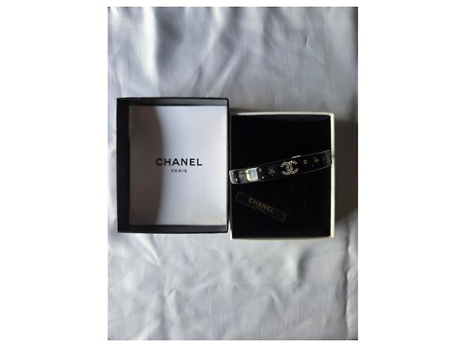 Pulseira Chanel Preta com Estrelas e Cristais - vista 9