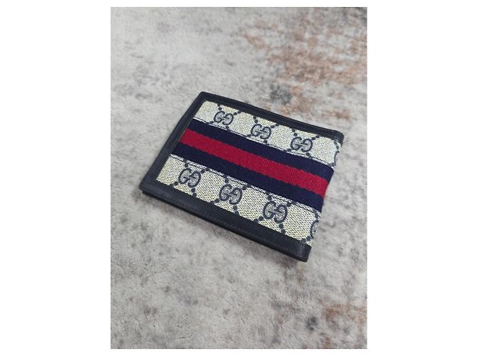 Magnífica Cartera Gucci GG Supreme Web - vista 2