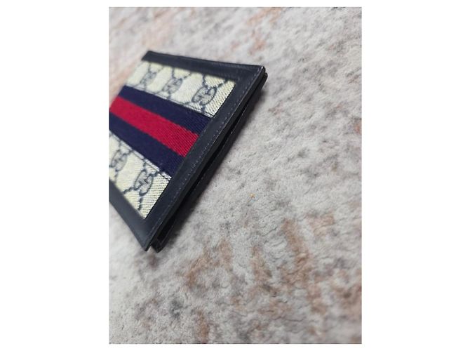 Magnífica Cartera Gucci GG Supreme Web - vista 4