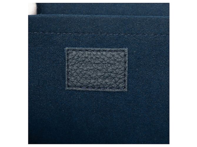 Louis Vuitton Blue Taurillon Pochette Jour GM - vista 5
