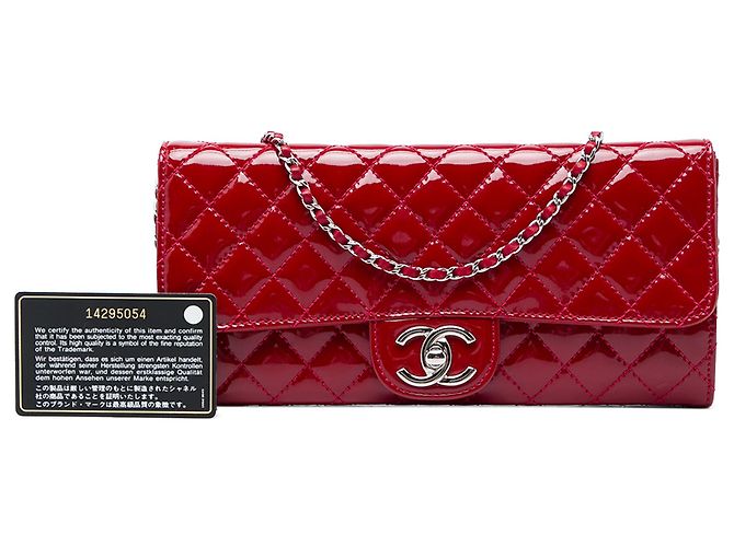 Chanel Red CC Quilted Patent East West Wallet On Chain - vista 6