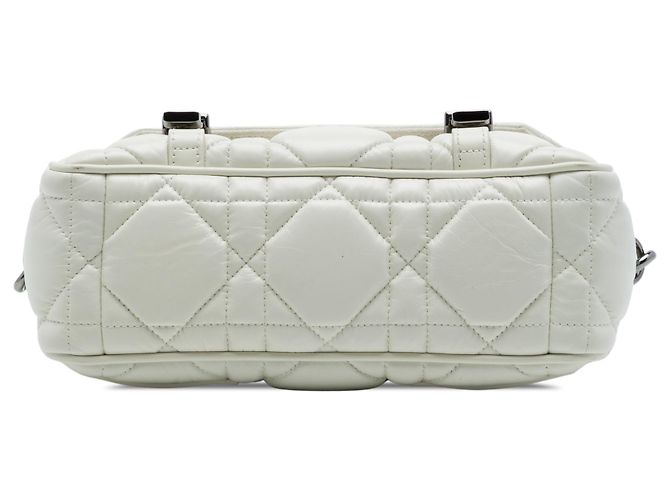Borsa a Tracolla Diorcamp Piccola in Pelle di Vitello Macrocannage Bianca Dior - vista 3