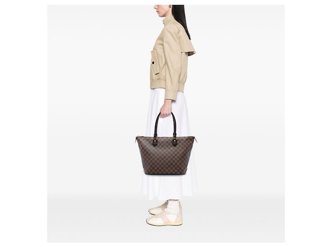 Louis Vuitton Brown Damier Ebene Saleya MM - vista 5