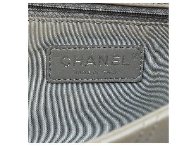 Chanel Silver Medium Chevron Calfskin Stud Wars Flap - vista 5